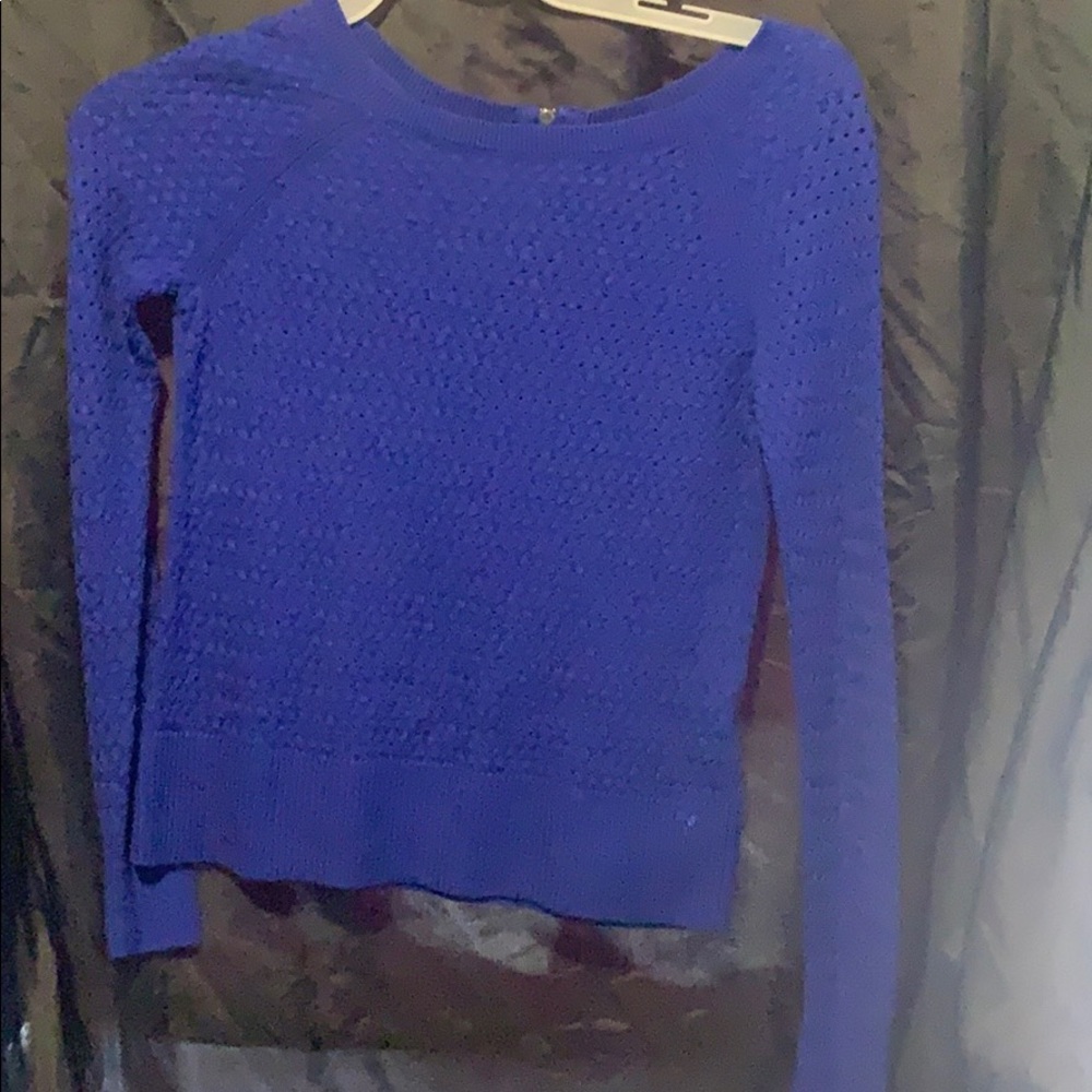 American eagle sweater